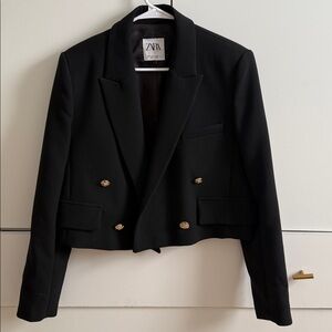 Zara cropped blazer jacket in size M with gold hardware